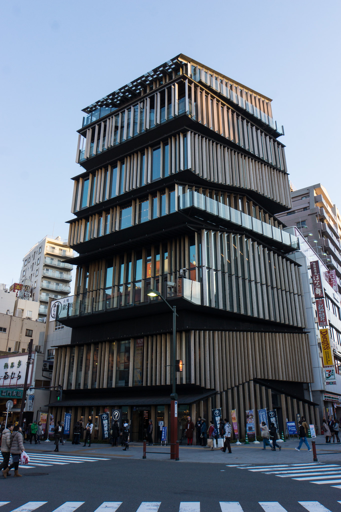 Кенго Кума, культурный центр Asakusa Culture and Tourism Center