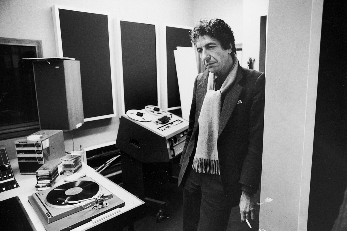 Леонард Коэн в студии звукозаписи, 1979 год