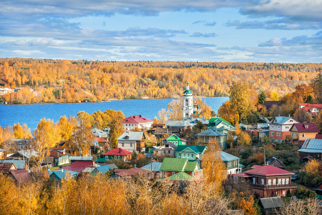 Вид на Плес