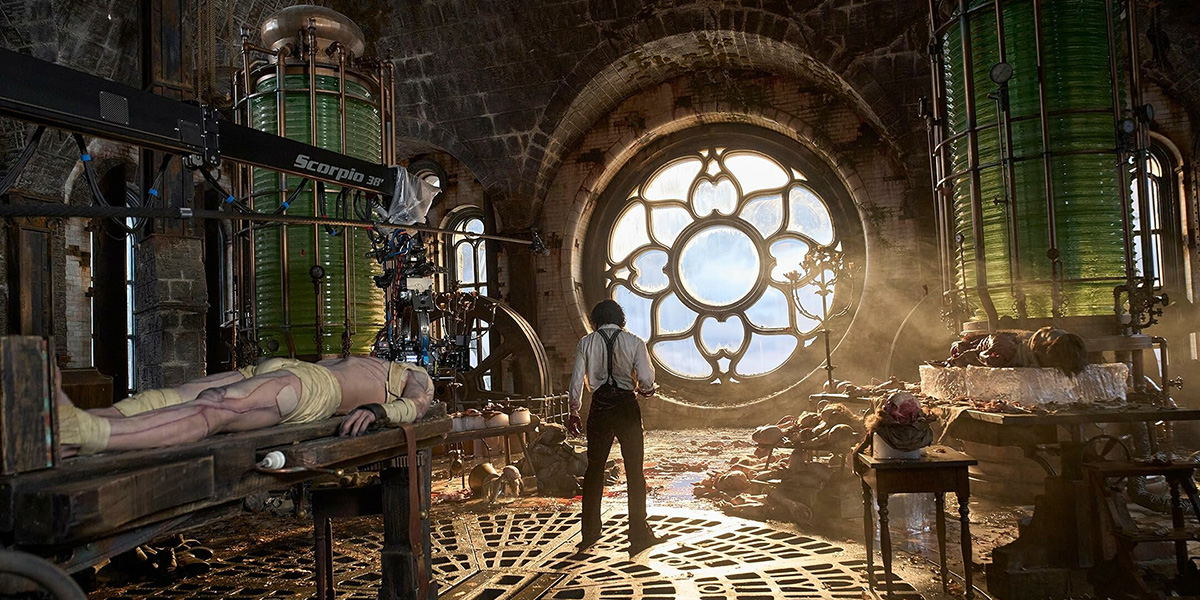 Красота и уродство. Что не так с миром «Франкенштейна» Гильермо дель Торо