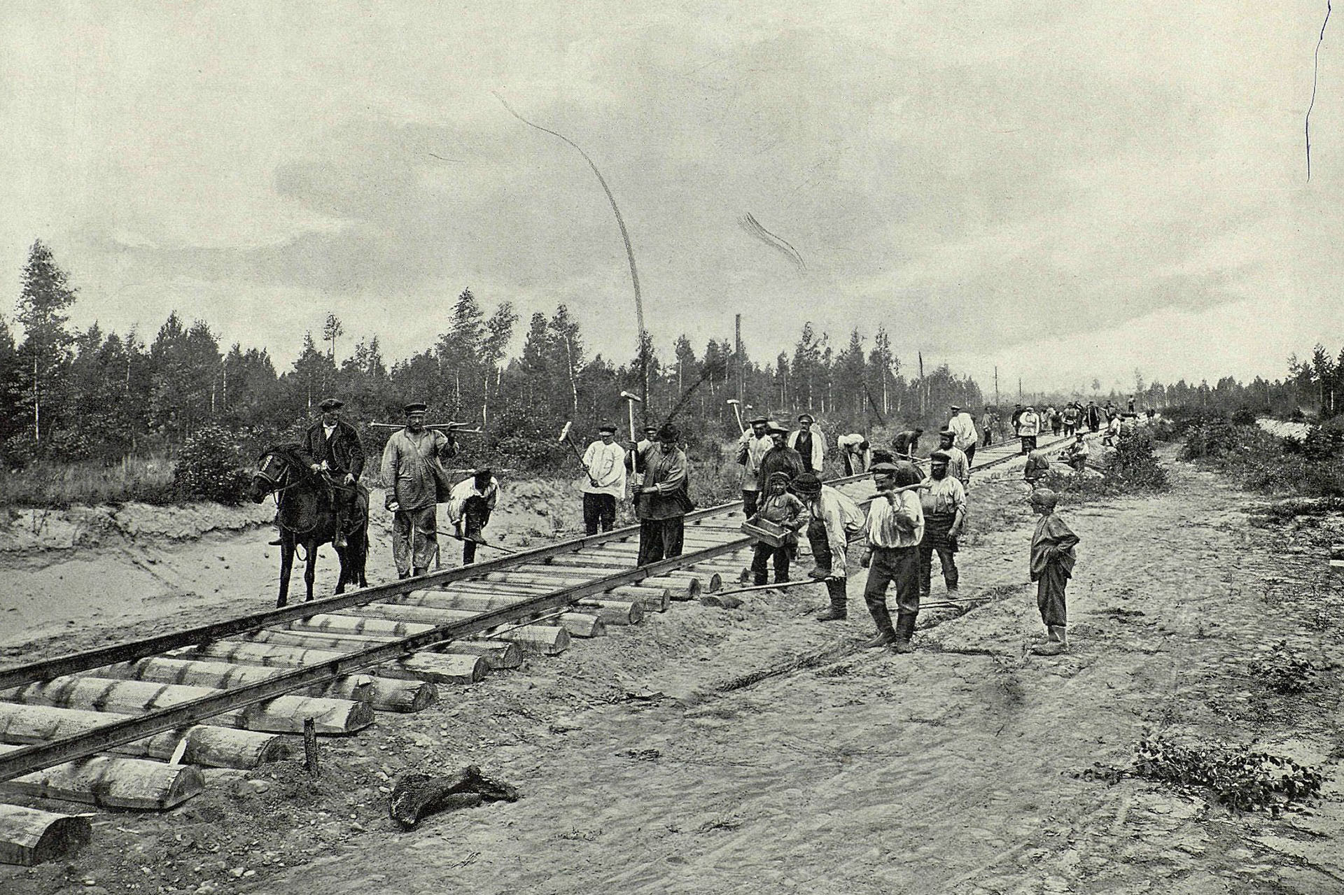 Укладка пути на Средне-Сибирской железной дороге в 1898 году