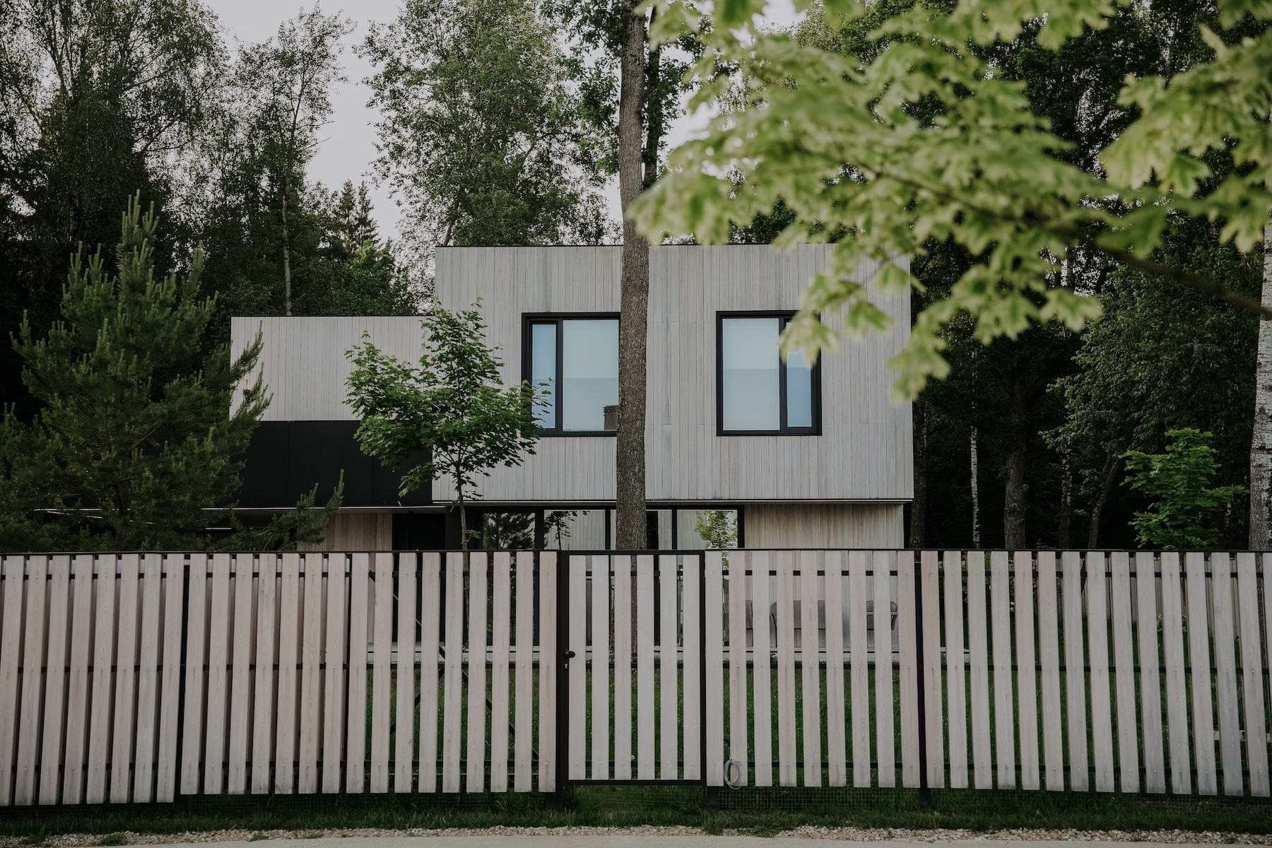 В клубном поселке «Ильинские холмы» стартовали продажи новых прилесных участков